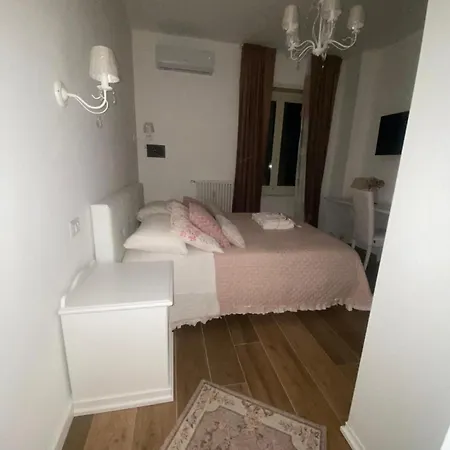 Daire Colosseo Luxury *